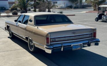 Lincoln-continental-1979-yellow-127