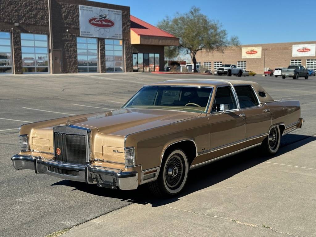 Lincoln-continental-1979-yellow-5