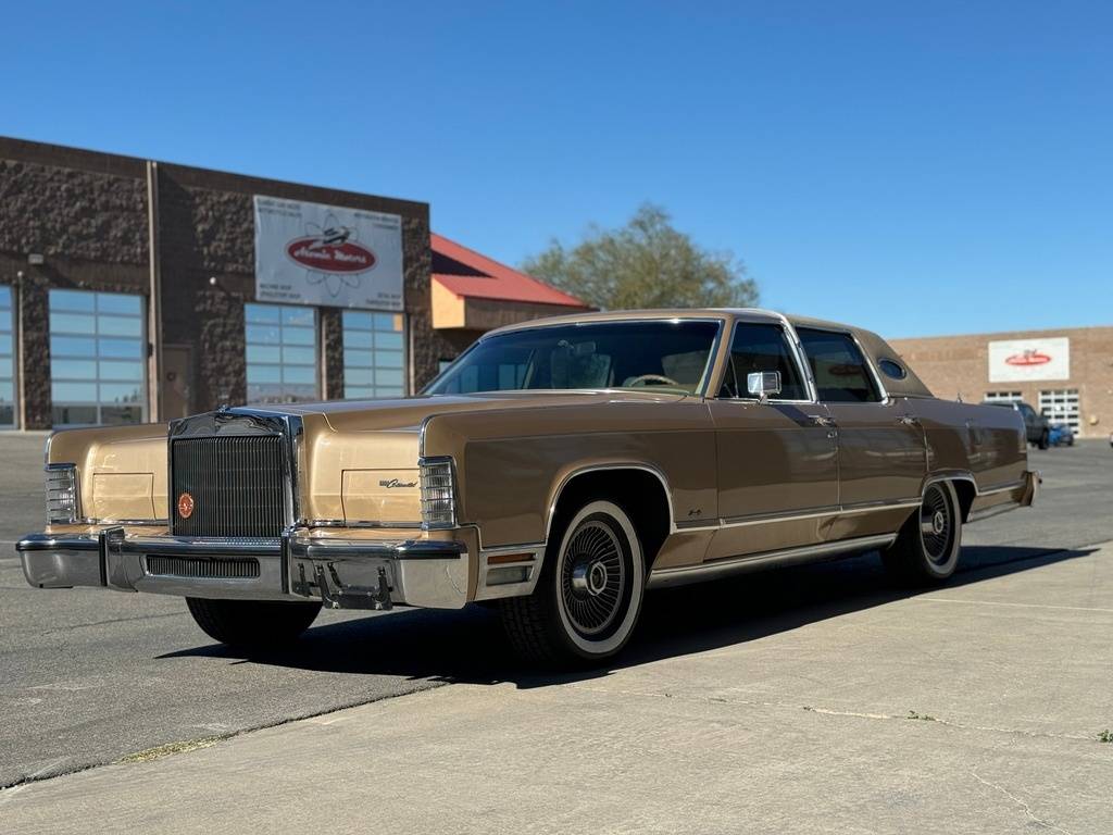 Lincoln-continental-1979-yellow-83