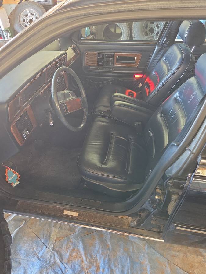Lincoln-continental-1988-blue-5