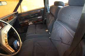 Lincoln-continental-collectors-1979-white-16