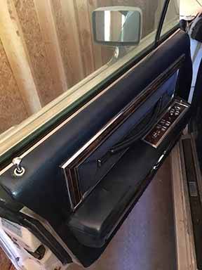 Lincoln-continental-collectors-1979-white-6