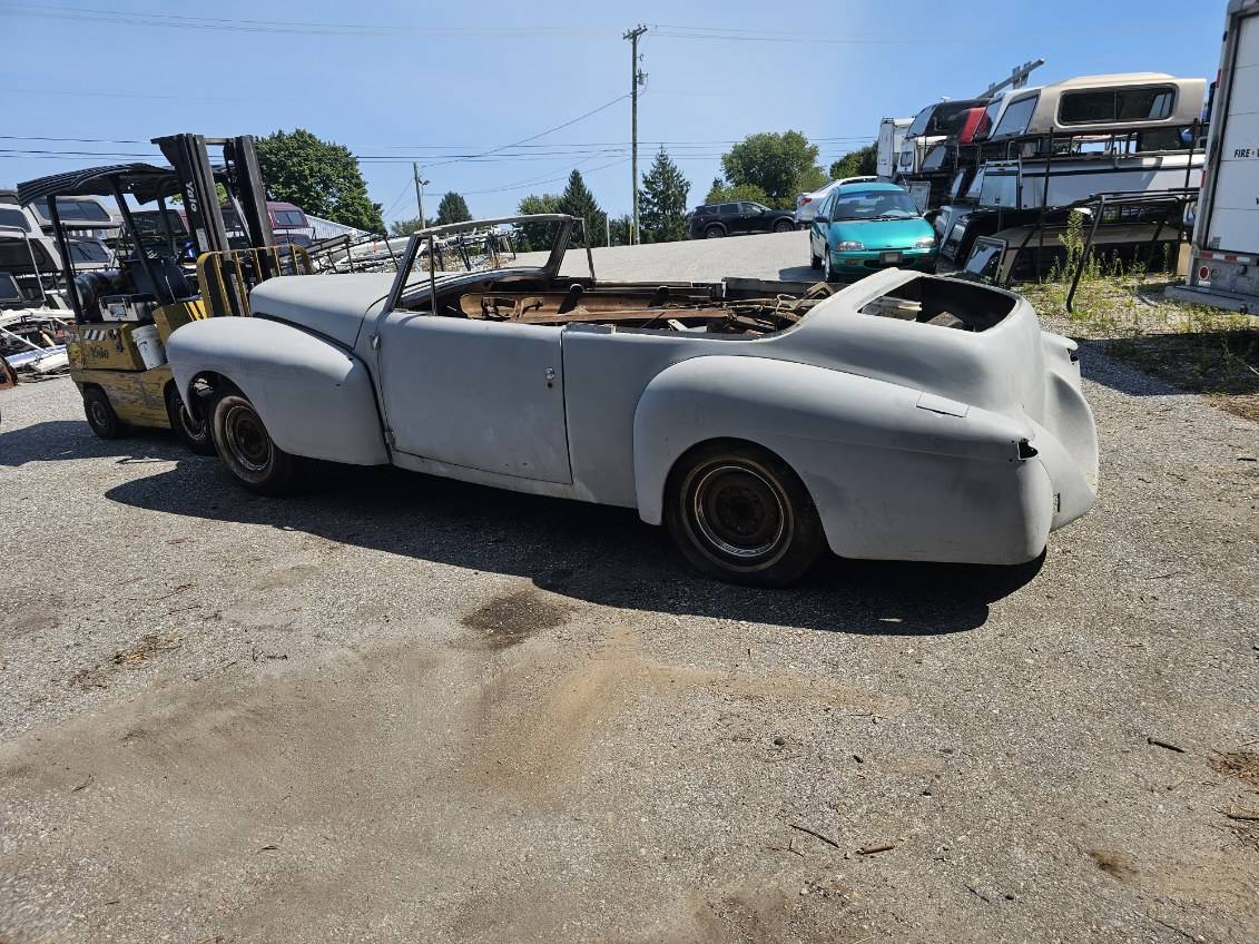 Lincoln-continental-convertible-1946-grey