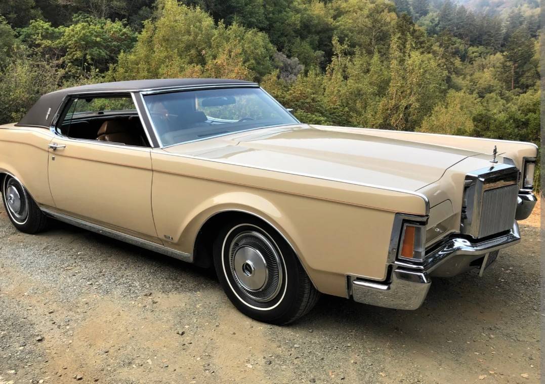 Lincoln-continental-mark-iii-1971-custom