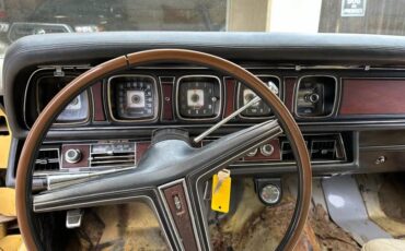 Lincoln-continental-mark-iii-1971-yellow-4