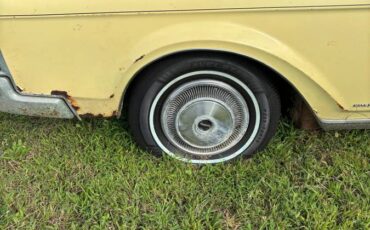 Lincoln-continental-mark-iii-1971-yellow-7
