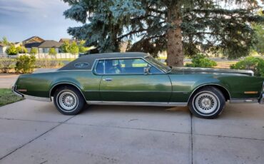 Lincoln-continental-mark-iv-1973-green