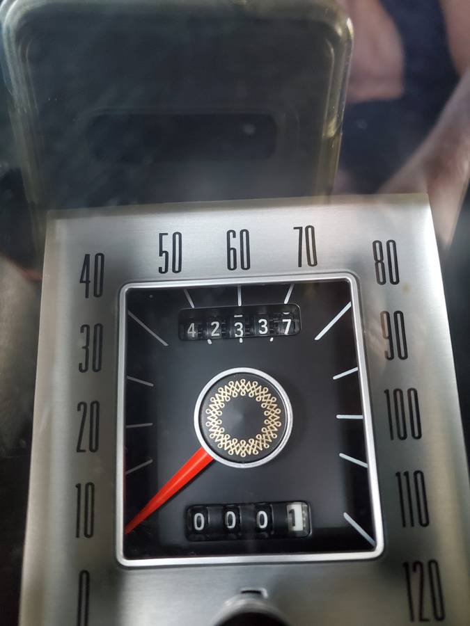 Lincoln-continental-mark-iv-1973-green-4