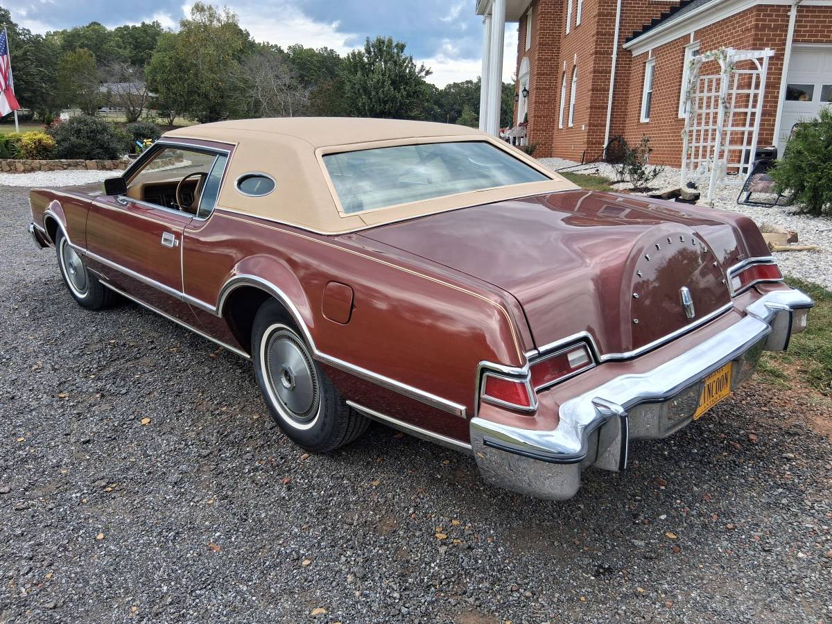 Lincoln-continental-markiv-1975-brown-2