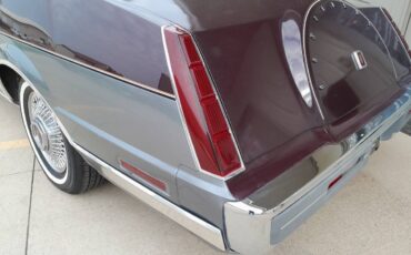 Lincoln-continental-valentino-1984-18