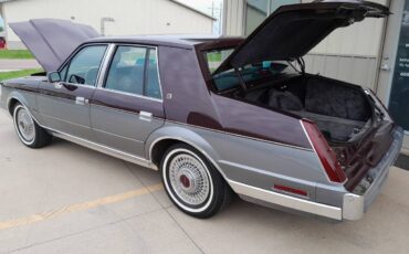 Lincoln-continental-valentino-1984-23