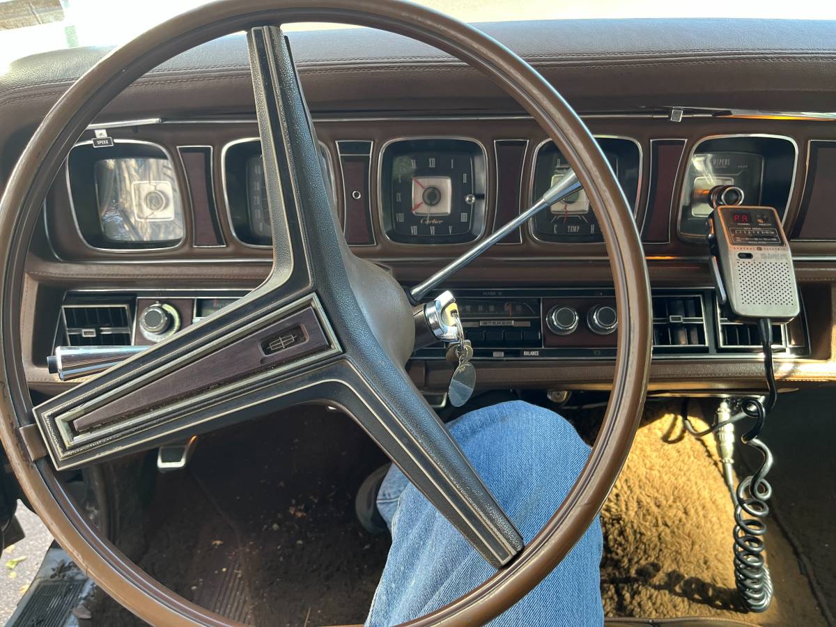 Lincoln-mark-3-1970-brown-1