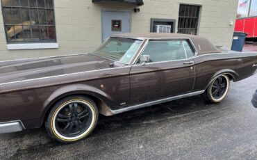 Lincoln-mark-3-1970-brown-6