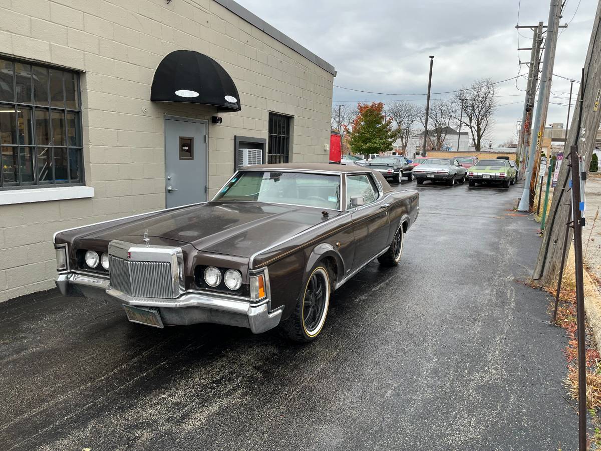 Lincoln-mark-3-1970-brown-8
