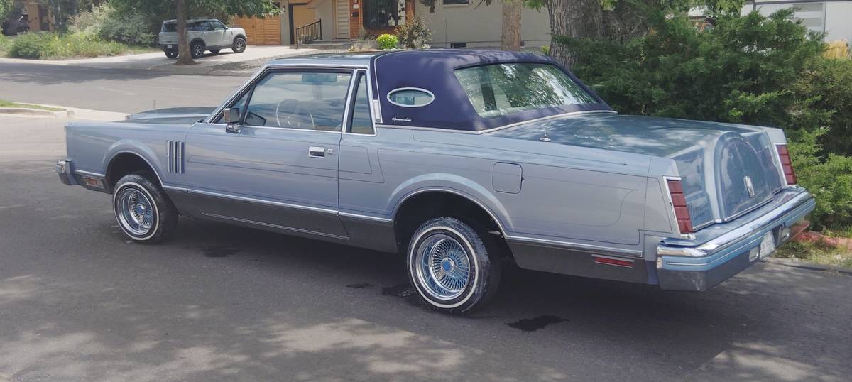 Lincoln-mark-6-1983-blue-1