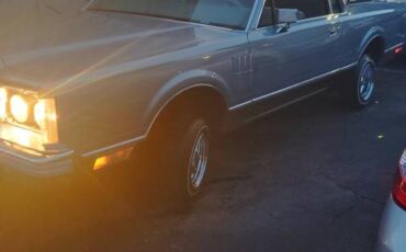 Lincoln-mark-6-1983-blue-13