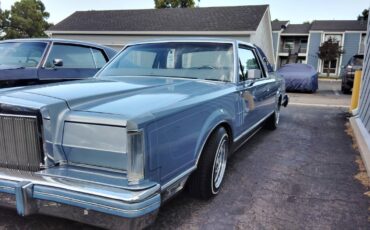 Lincoln-mark-6-1983-blue-2