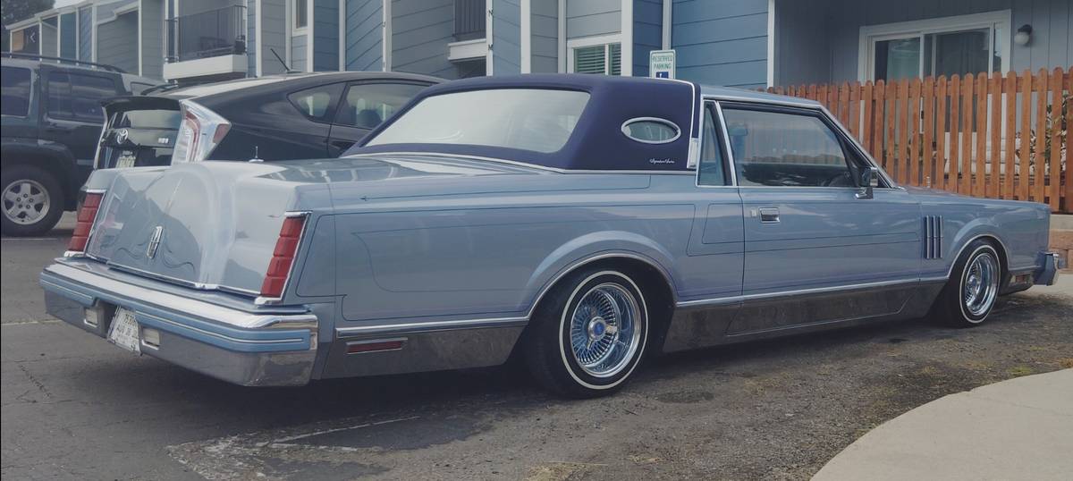 Lincoln-mark-6-1983-blue-4