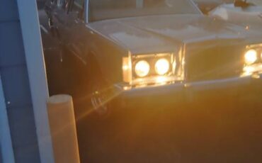 Lincoln-mark-6-1983-blue-9
