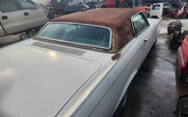 Lincoln-mark-iii-1971-white-1