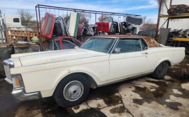 Lincoln-mark-iii-1971-white-11