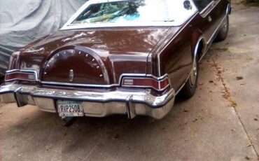 Lincoln-mark-iv-1975-5