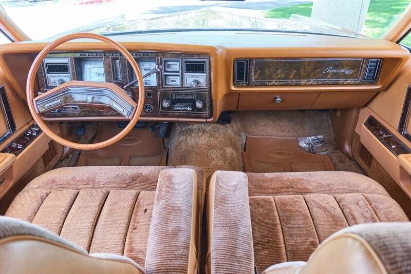 Lincoln-mark-v-1978-brown-16