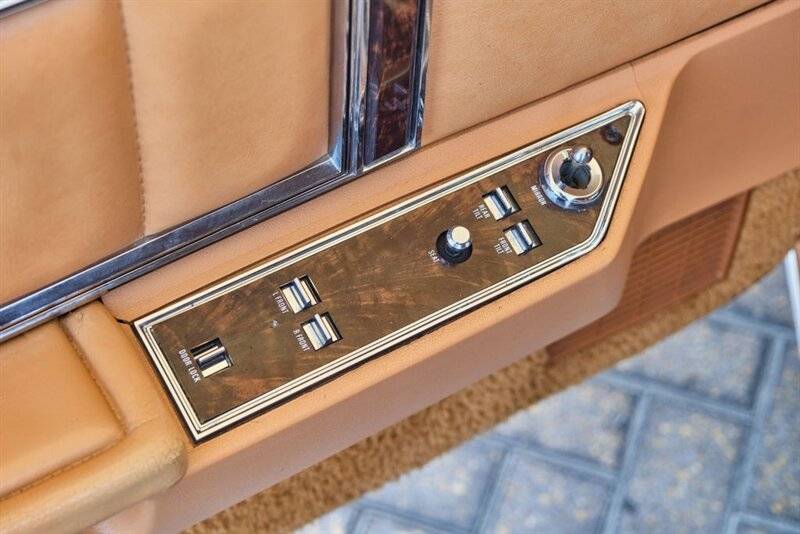 Lincoln-mark-v-1978-brown-23