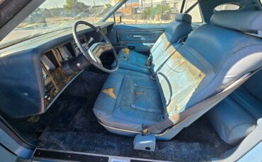 Lincoln-mark-v-1979-blue-2
