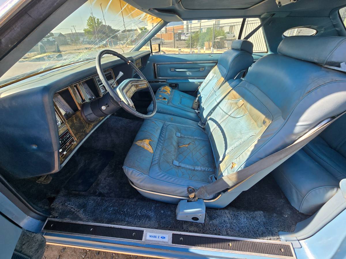 Lincoln-mark-v-1979-blue-2