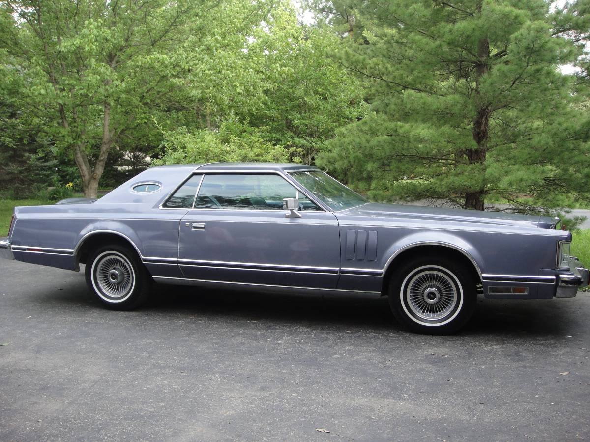 Lincoln-mark-v-givenchy-1979