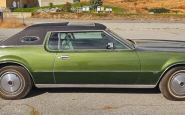 Lincoln-mark-vi-1974-green-13