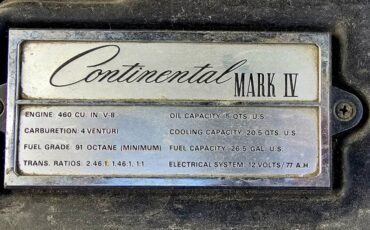 Lincoln-mark-vi-1974-green-15