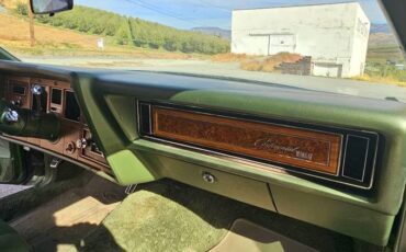 Lincoln-mark-vi-1974-green-3