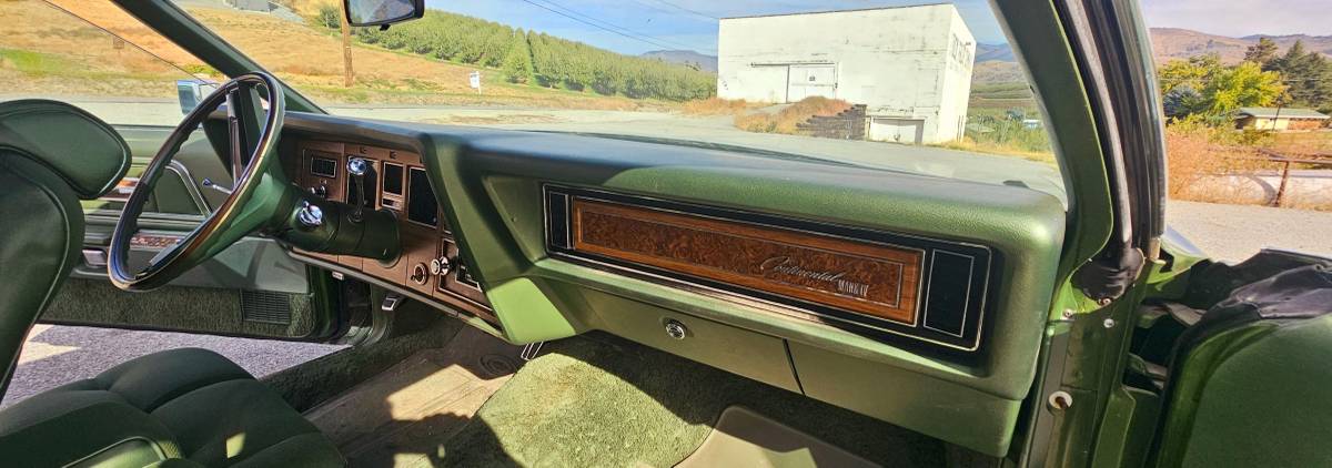 Lincoln-mark-vi-1974-green-3