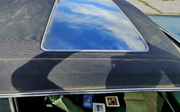 Lincoln-mark-vi-1974-green