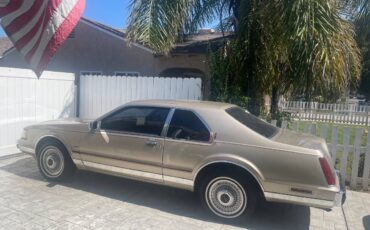 Lincoln-mark-vii-1988-10