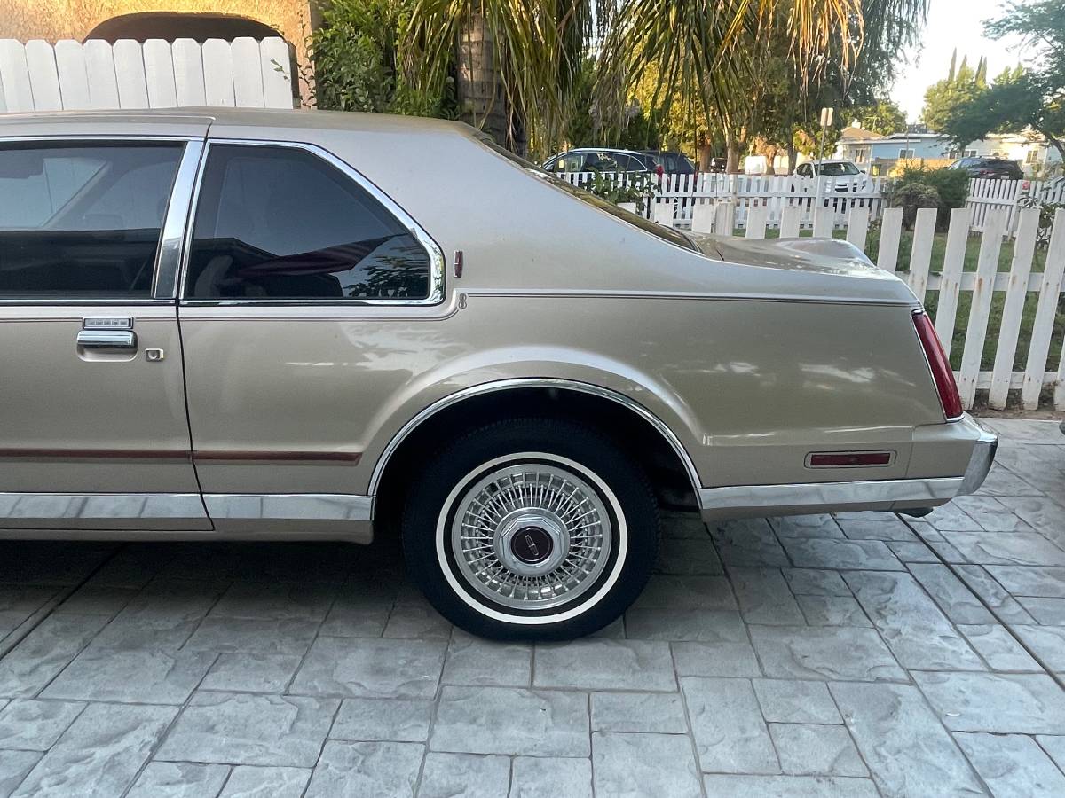 Lincoln-mark-vii-1988-2