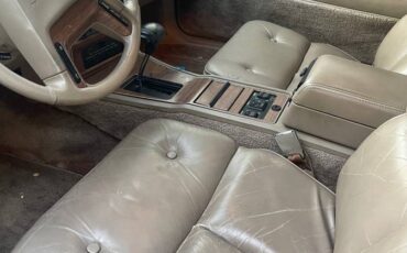 Lincoln-mark-vii-1988-5