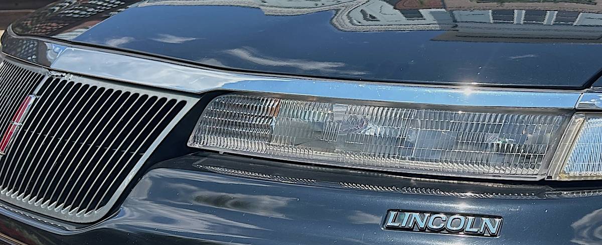 Lincoln-mark-viii-1994-black-14