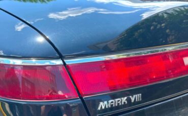 Lincoln-mark-viii-1994-black-15
