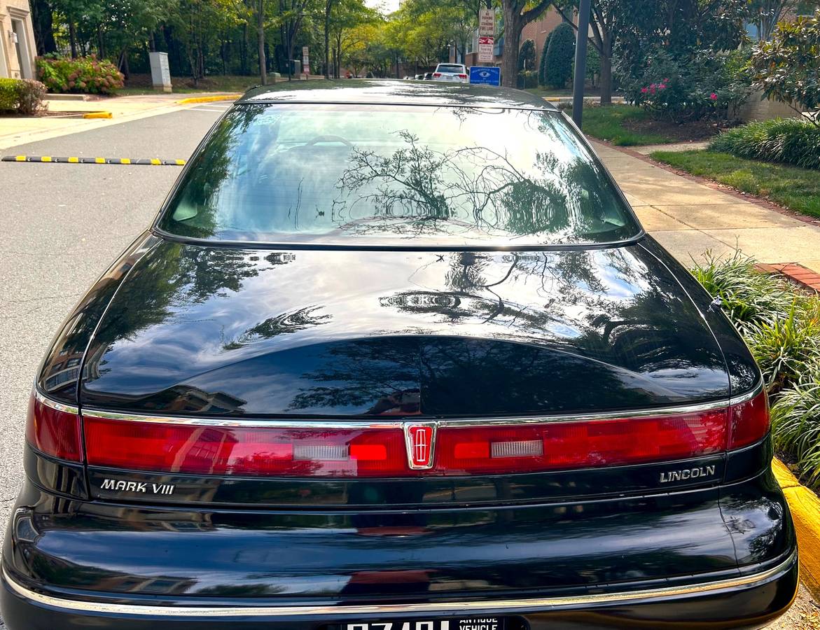 Lincoln-mark-viii-1994-black-3
