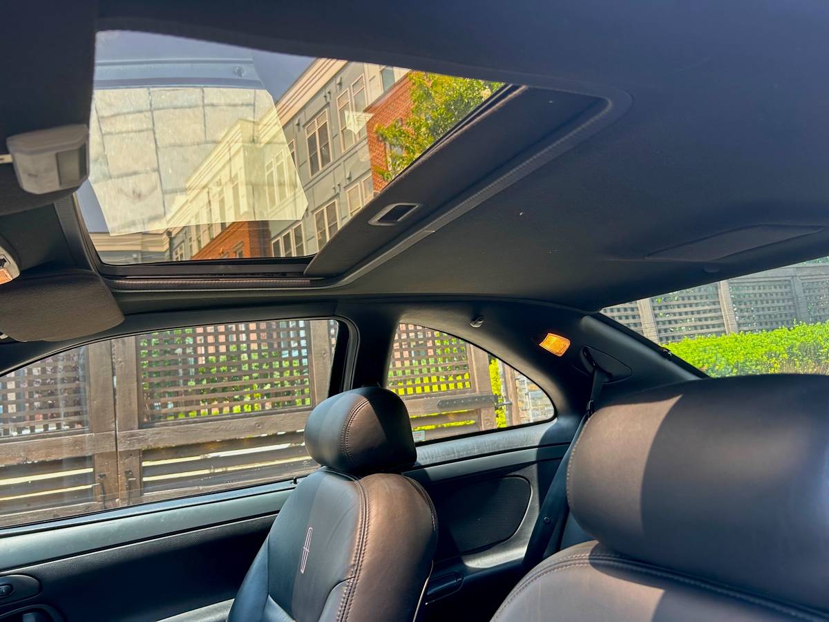 Lincoln-mark-viii-1994-black-9