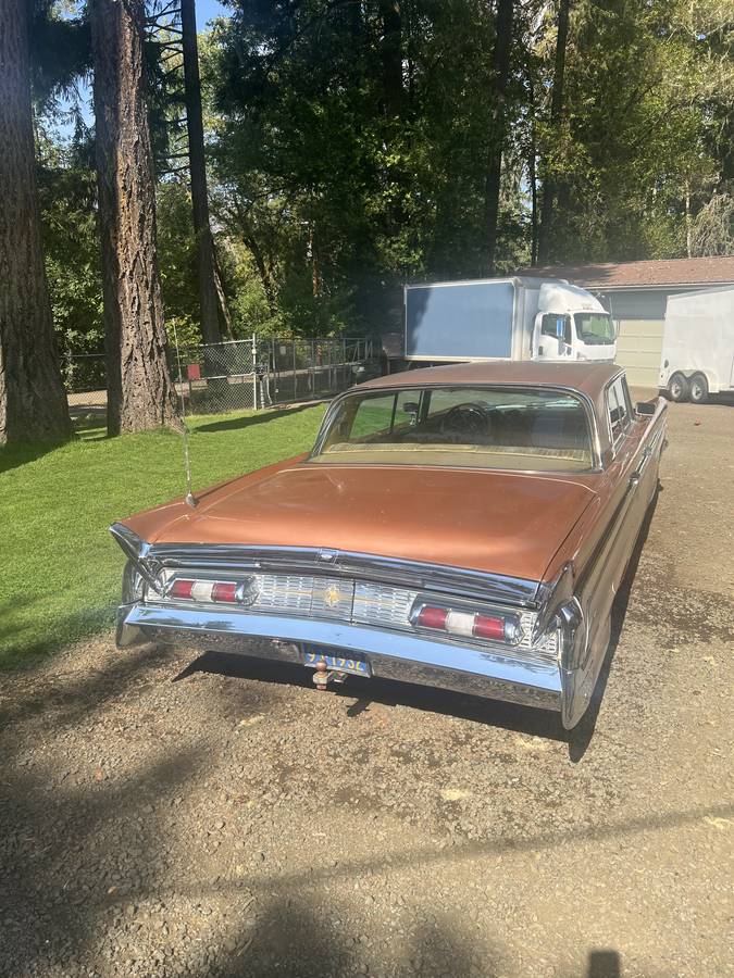 Lincoln-premier-1960-custom-4