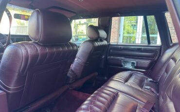 Lincoln-town-car-1988-4