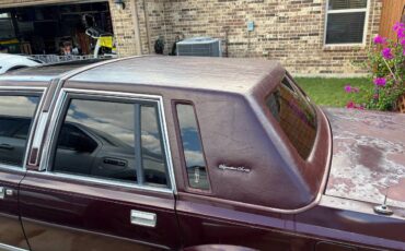 Lincoln-town-car-1989-red-1