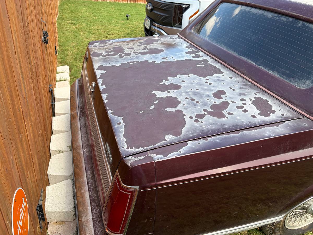 Lincoln-town-car-1989-red-4