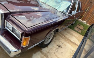 Lincoln-town-car-1989-red-5