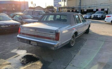 Lincoln-town-car-1989-silver-4