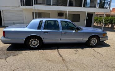 Lincoln-town-car-1994-blue-2